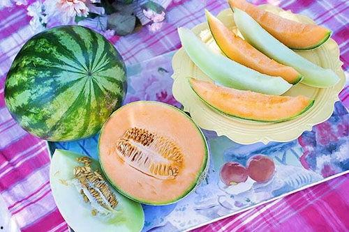 梦见我分瓜吃瓜啥意思啊